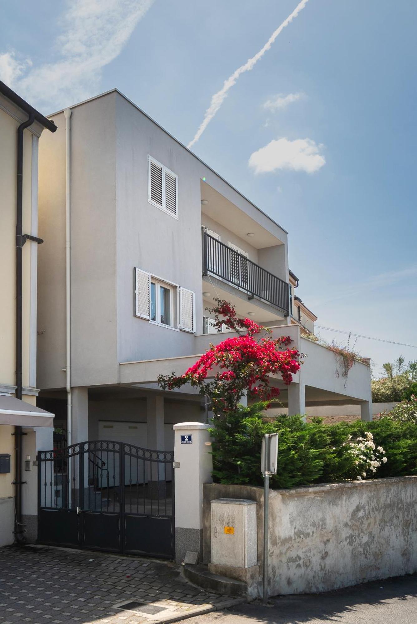שיבניק Apartman Miriam מראה חיצוני תמונה