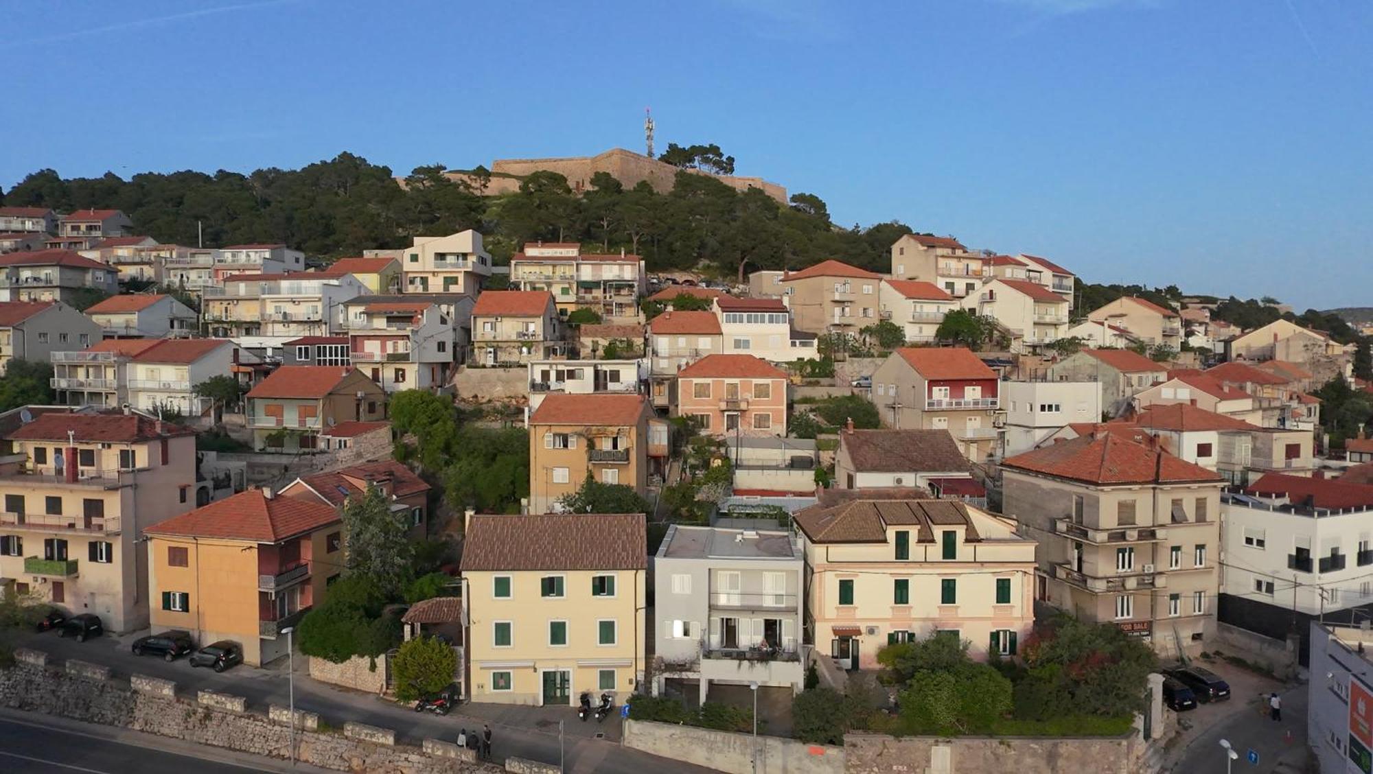 שיבניק Apartman Miriam מראה חיצוני תמונה