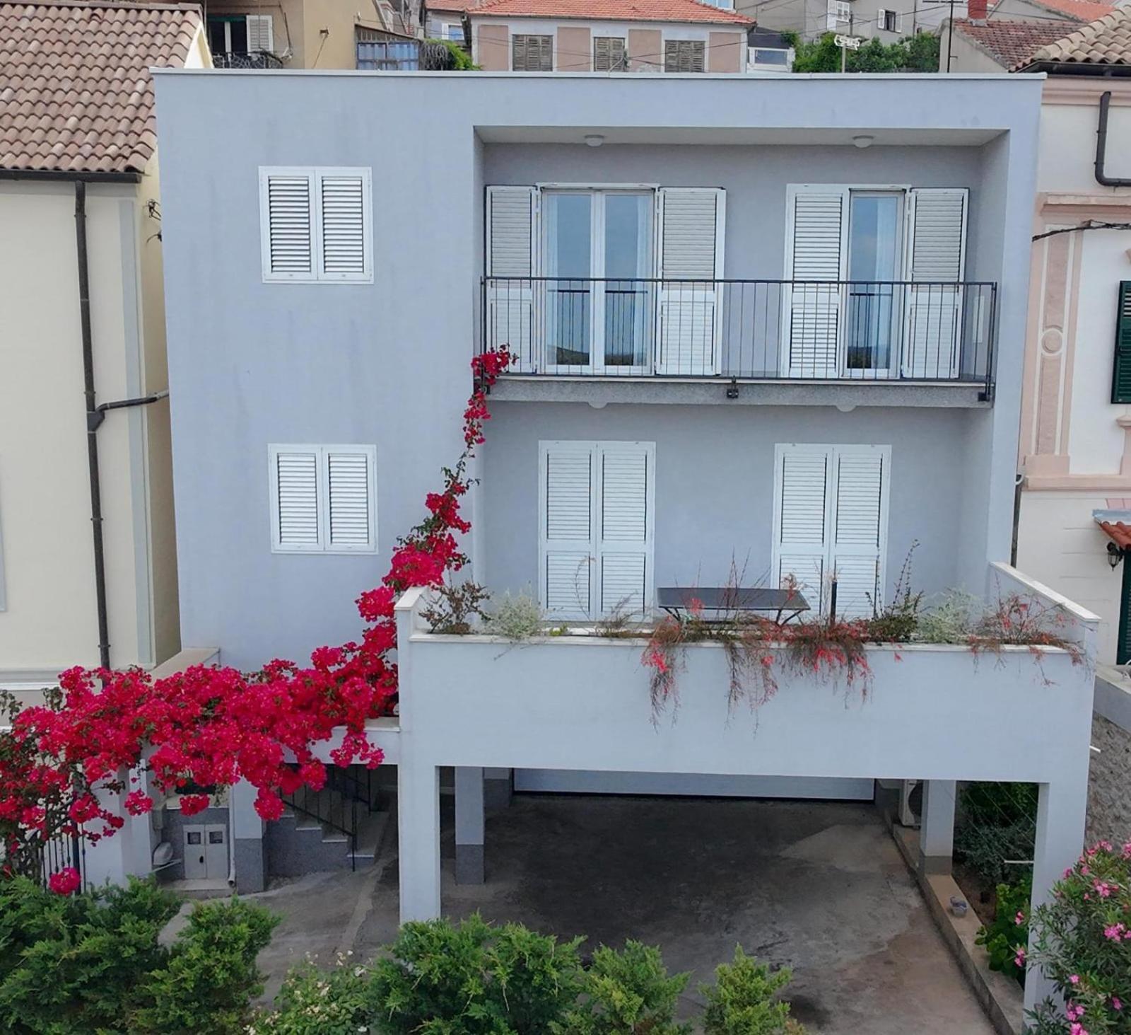 שיבניק Apartman Miriam מראה חיצוני תמונה