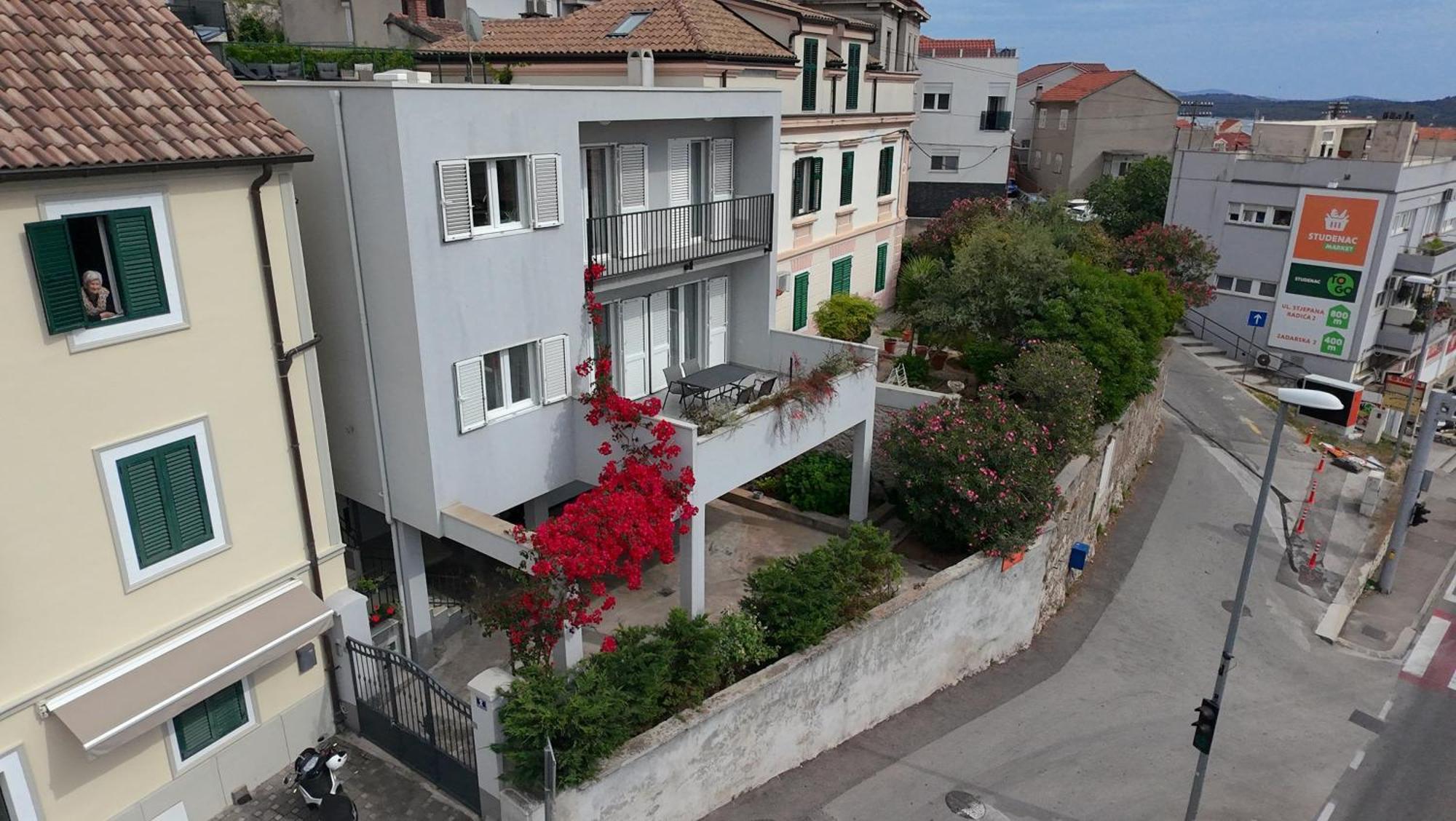 שיבניק Apartman Miriam מראה חיצוני תמונה